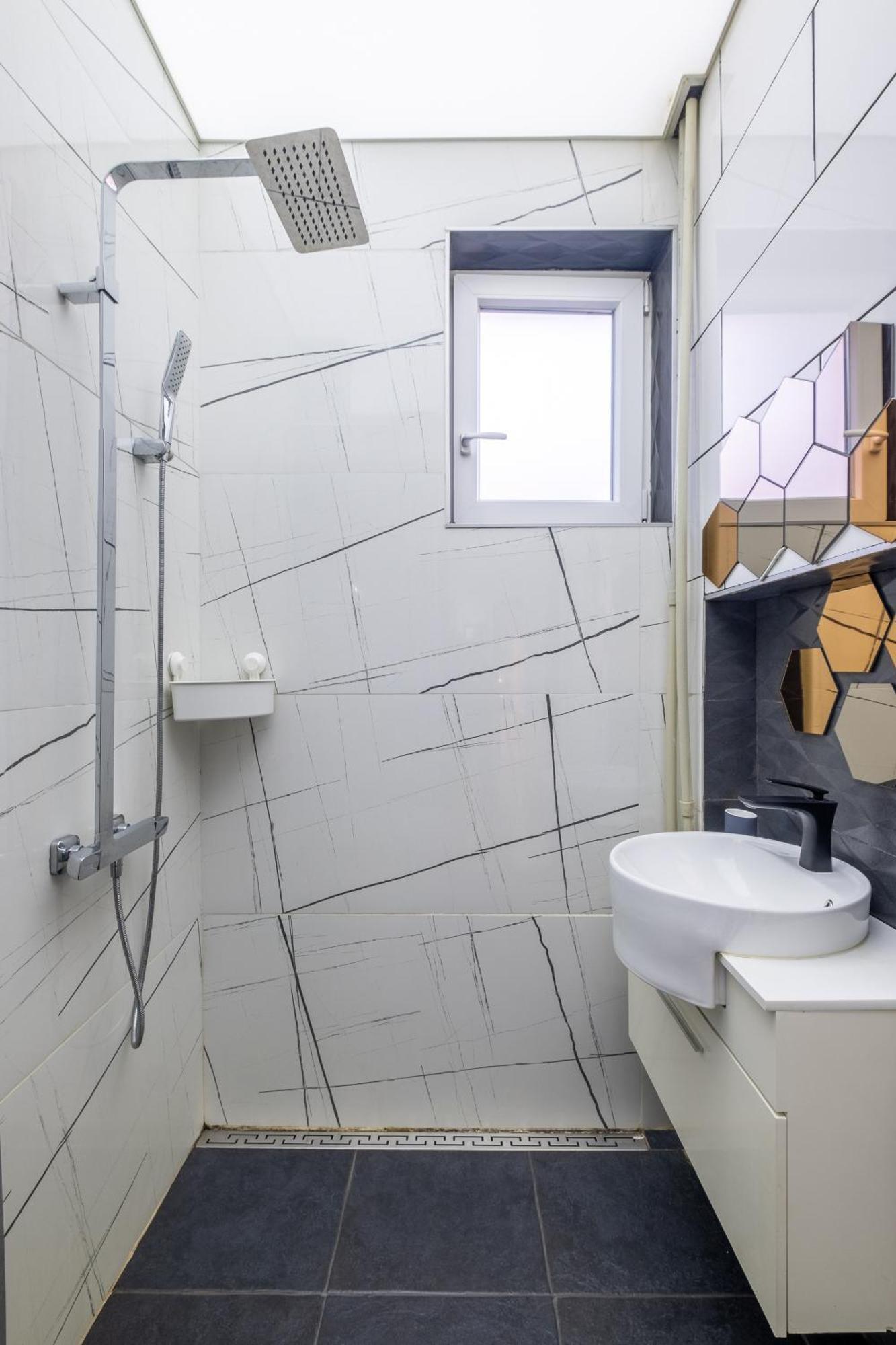 Modern , Spacious 2Br Apartment In Top Center Sofia Exteriör bild