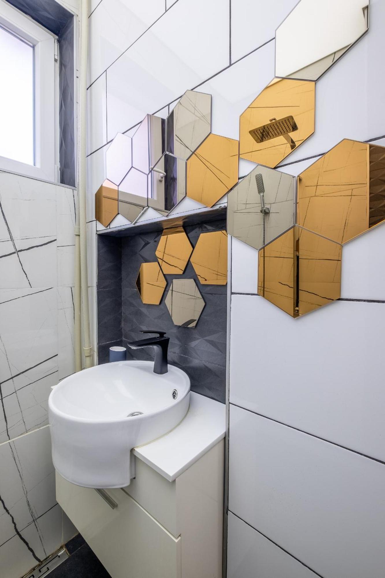 Modern , Spacious 2Br Apartment In Top Center Sofia Exteriör bild