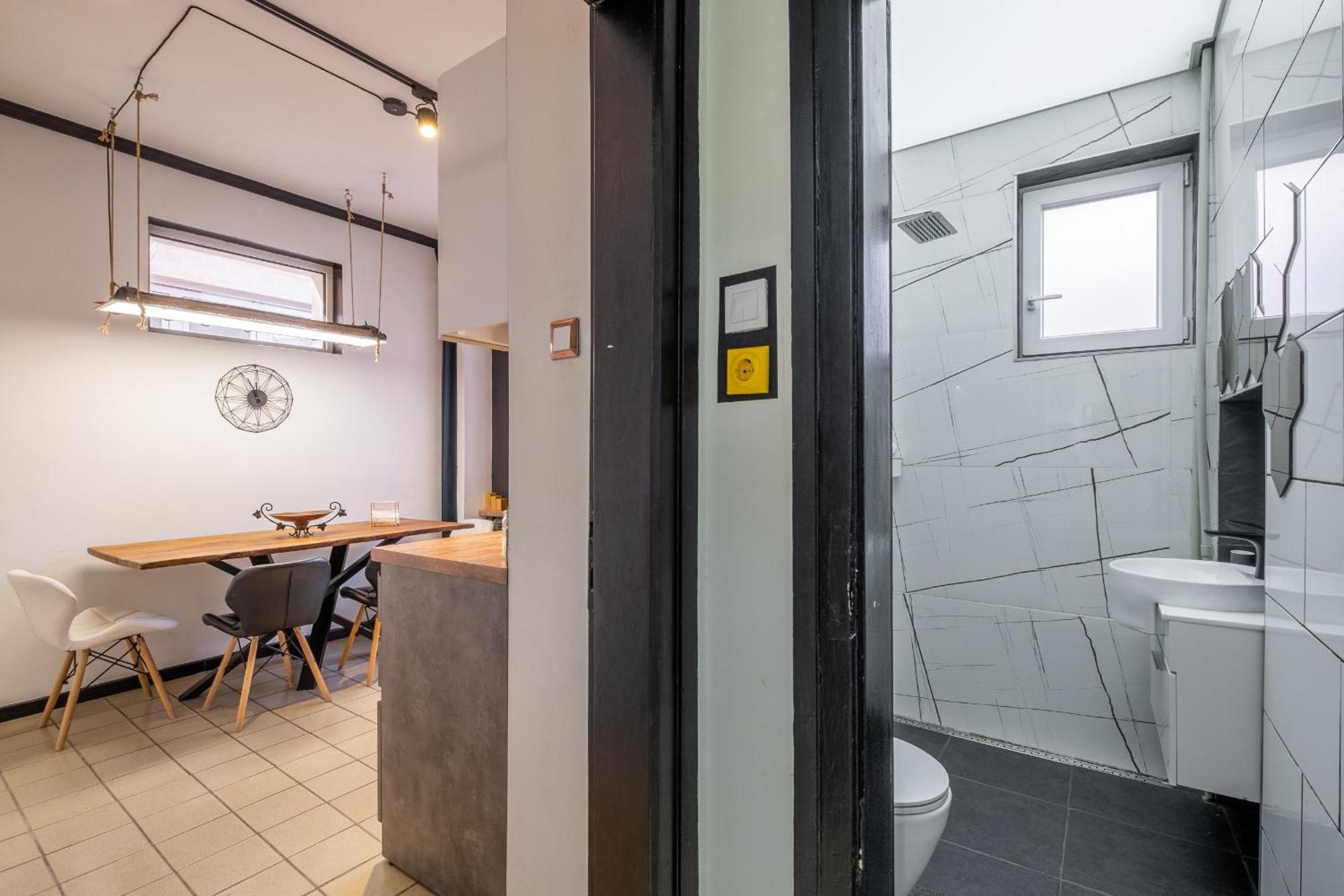 Modern , Spacious 2Br Apartment In Top Center Sofia Exteriör bild